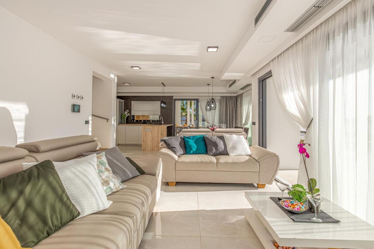 Villa Milly Vrh  エクステリア 写真