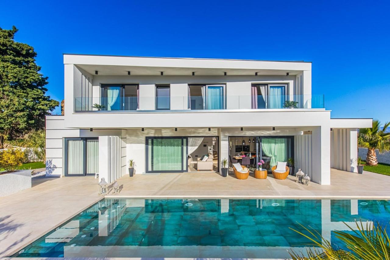 Villa Milly Vrh  エクステリア 写真