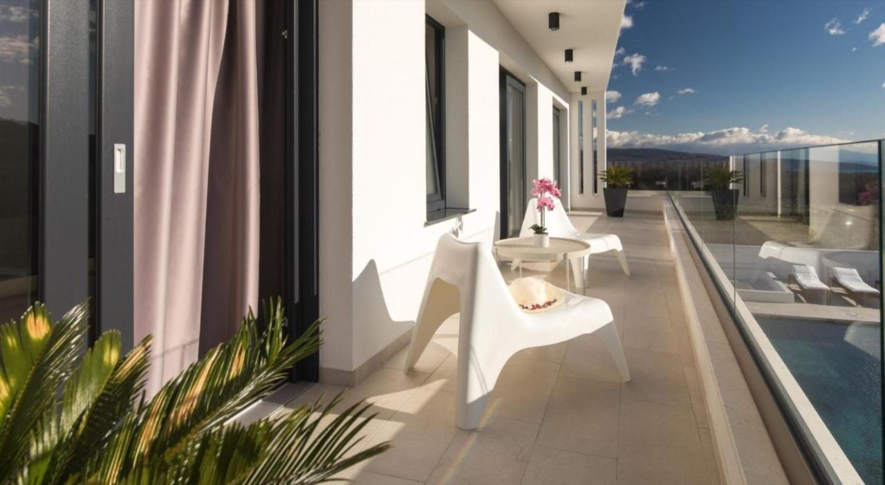 Villa Milly Vrh  エクステリア 写真