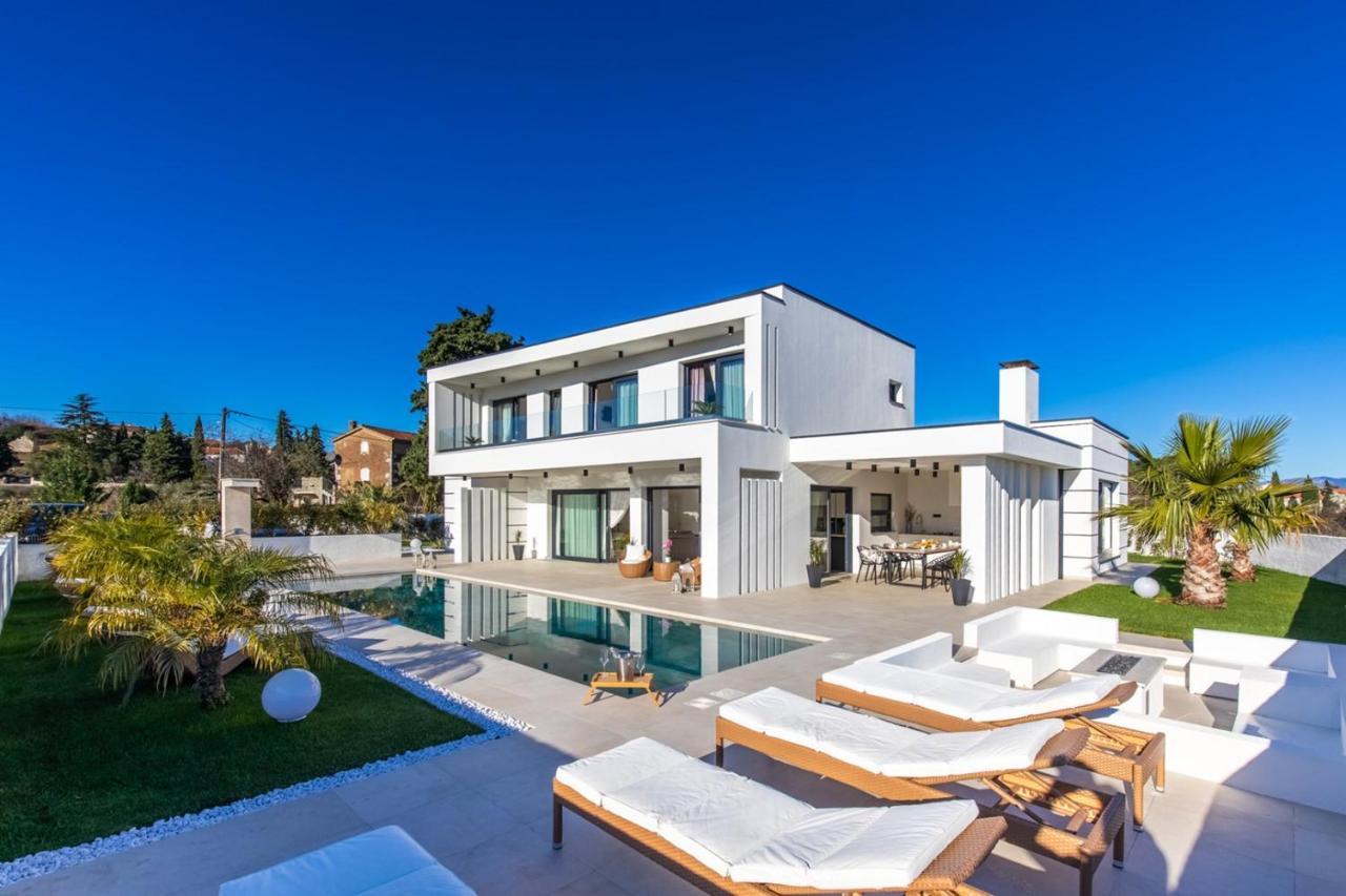 Villa Milly Vrh  エクステリア 写真