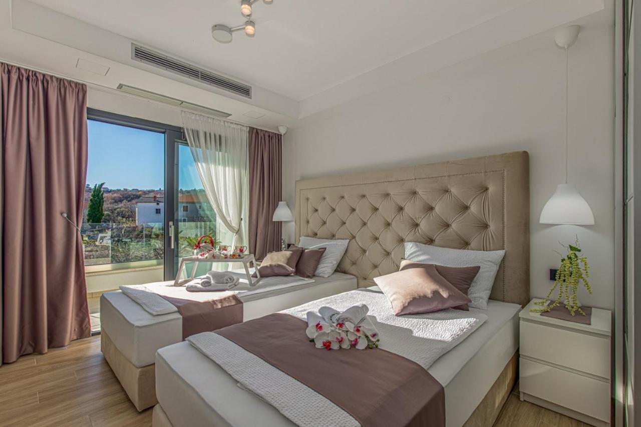 Villa Milly Vrh  エクステリア 写真